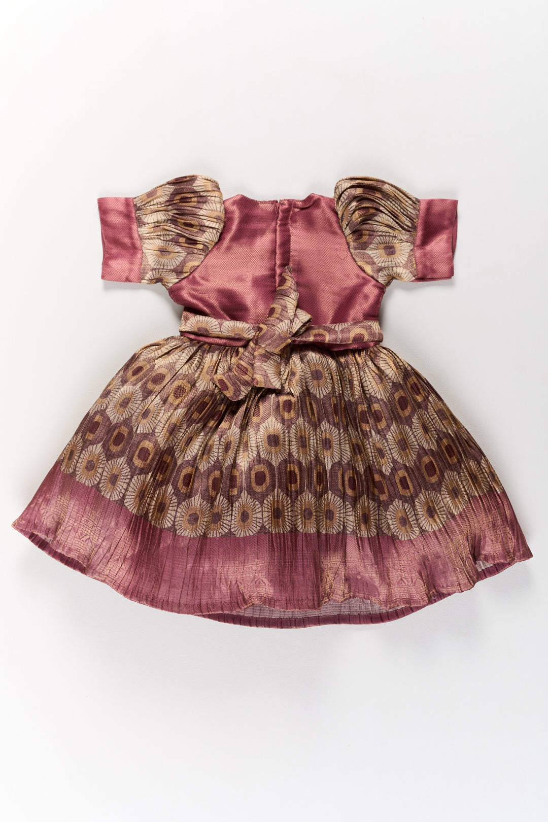 The Nesavu Silk Frock Graceful Girls Peach Organza Printed Fancy Frock with Puff Sleeves and Flared Hem Nesavu Girls Peach Organza Printed Fancy Frock Puff Sleeves Flared Hem | The Nesavu