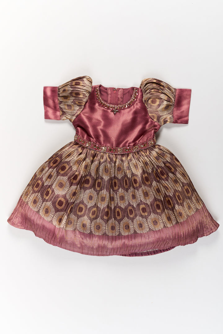 The Nesavu Silk Frock Graceful Girls Peach Organza Printed Fancy Frock with Puff Sleeves and Flared Hem Nesavu Girls Peach Organza Printed Fancy Frock Puff Sleeves Flared Hem | The Nesavu