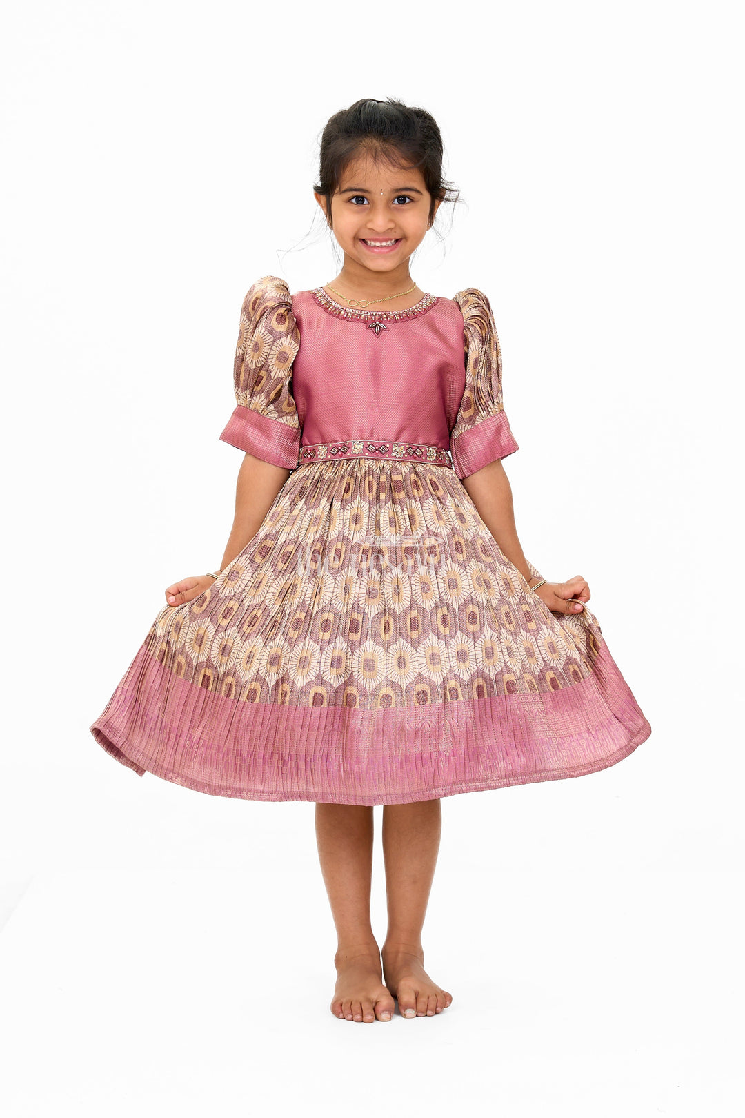The Nesavu Silk Frock Graceful Girls Peach Organza Printed Fancy Frock with Puff Sleeves and Flared Hem Nesavu Girls Peach Organza Printed Fancy Frock Puff Sleeves Flared Hem | The Nesavu