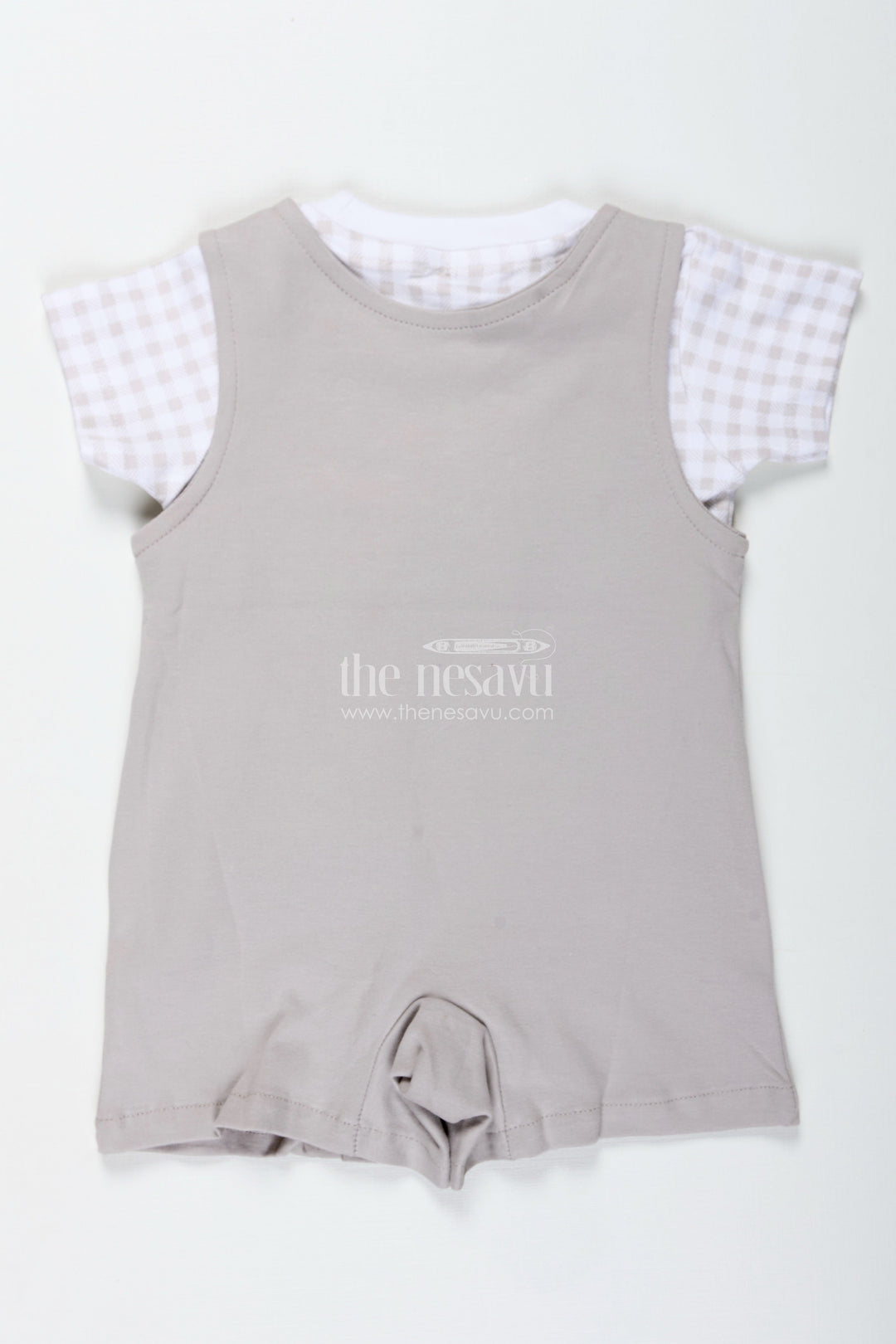 The Nesavu Boys Casual Set Gray Casual Outfit for Boys in Cotton with Teddy Patch Detail and Checkered Tee Two Piece Set Nesavu Nesavu Gray Casual Outfit Baby Boys Teddy Patch Checkered Tee Soft Cotton