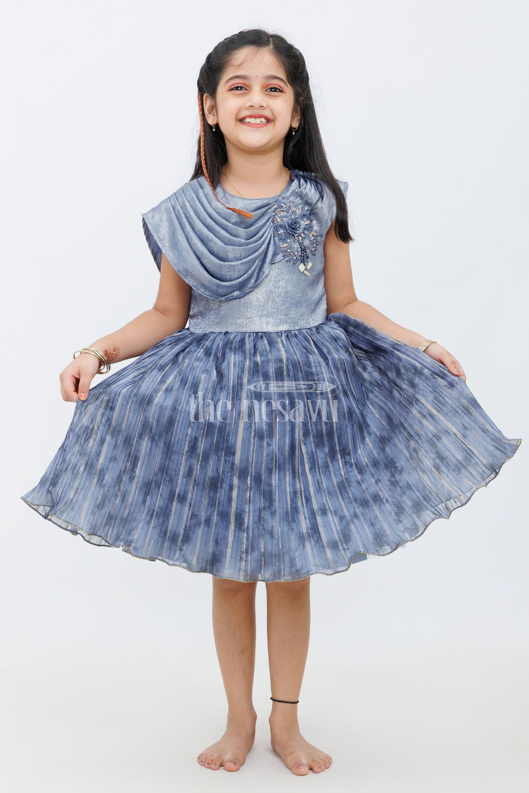 The Nesavu Girls Fancy Party Frock Gray Glazed Organza Short Party Frock with Scallop Pleats and Designer Applique for Girls Nesavu 16 (1Y) / Gray PF191A-16 Gray Glazed Organza Short Party Frock with Scallop Pleats for Girls Nesavu