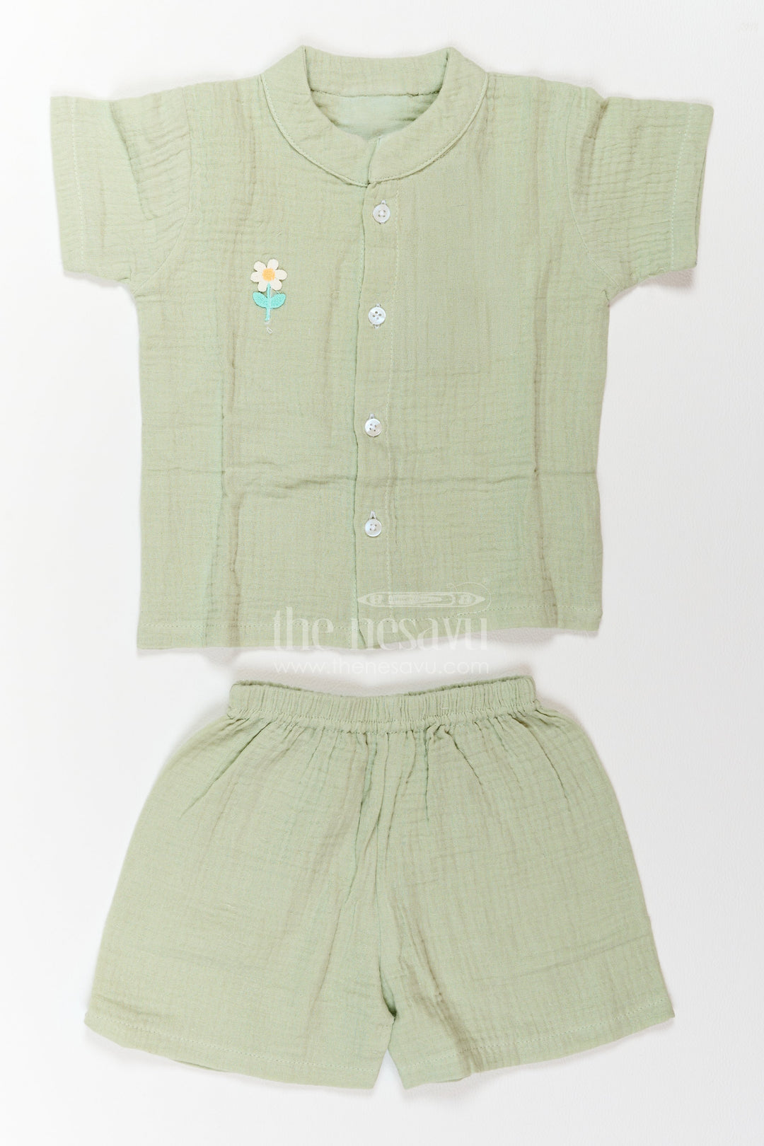 The Nesavu Night Dress Kids Breathable Pajama Set for Summer Sleep and Relaxed Mornings Nesavu 18 (2Y) / Green / Muslin NS086A-18 Nesavu Kids Breathable Muslin Pajama Set For Summer Sleep Relaxed Mornings With Floral Embroidered Top