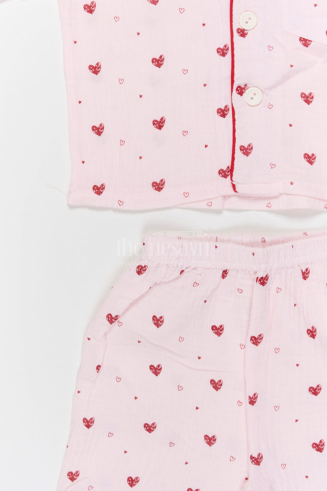 The Nesavu Night Dress Kids Cotton Night Suit with Heart Print for Bedtime Comfort Nesavu Nesavu Kids Muslin Cotton Heart Print Night Suit For Everyday Summer Sleepwear
