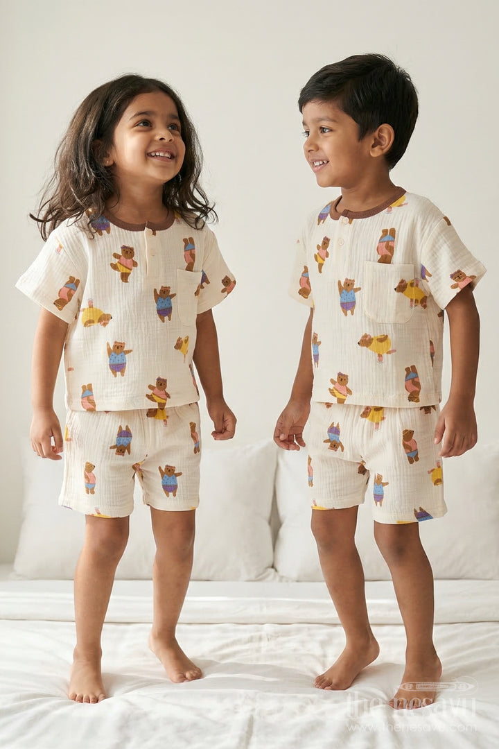 The Nesavu Night Dress Kids Unisex Cotton Night Suit with Dancing Bear Print for Bedtime Nesavu 10 (NB) / Multicolor / Muslin Cotton NS060A-10 Nesavu Kids Unisex Muslin Cotton Dancing Bear Print Night Suit For Summer Sleepwear