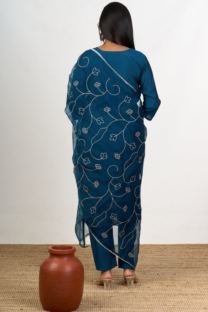 The Nesavu Womens Straight Suit Sets Latest Function Wear Dresses in Blend Silk Womens Straight Suit Set with Floral Embroidery Nesavu Latest Function Wear Dresses Womens Blend Silk Straight Suit Set White Floral Detailing | The Nesavu