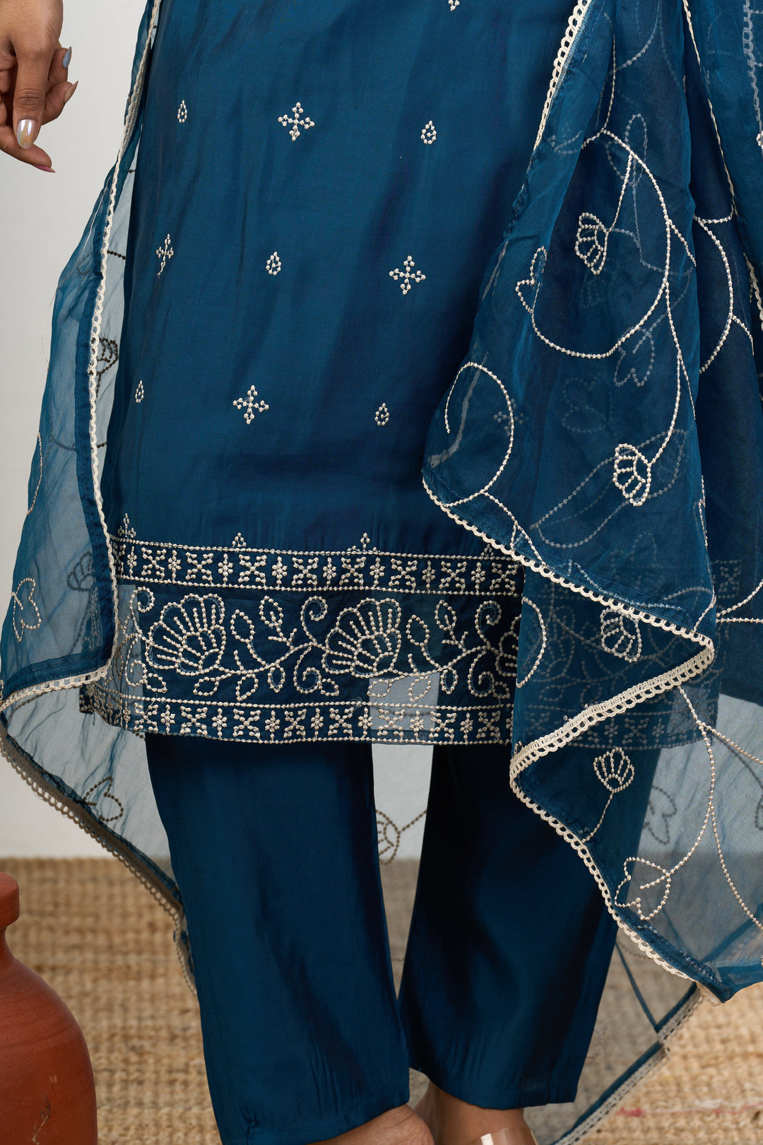 The Nesavu Womens Straight Suit Sets Latest Function Wear Dresses in Blend Silk Womens Straight Suit Set with Floral Embroidery Nesavu Latest Function Wear Dresses Womens Blend Silk Straight Suit Set White Floral Detailing | The Nesavu