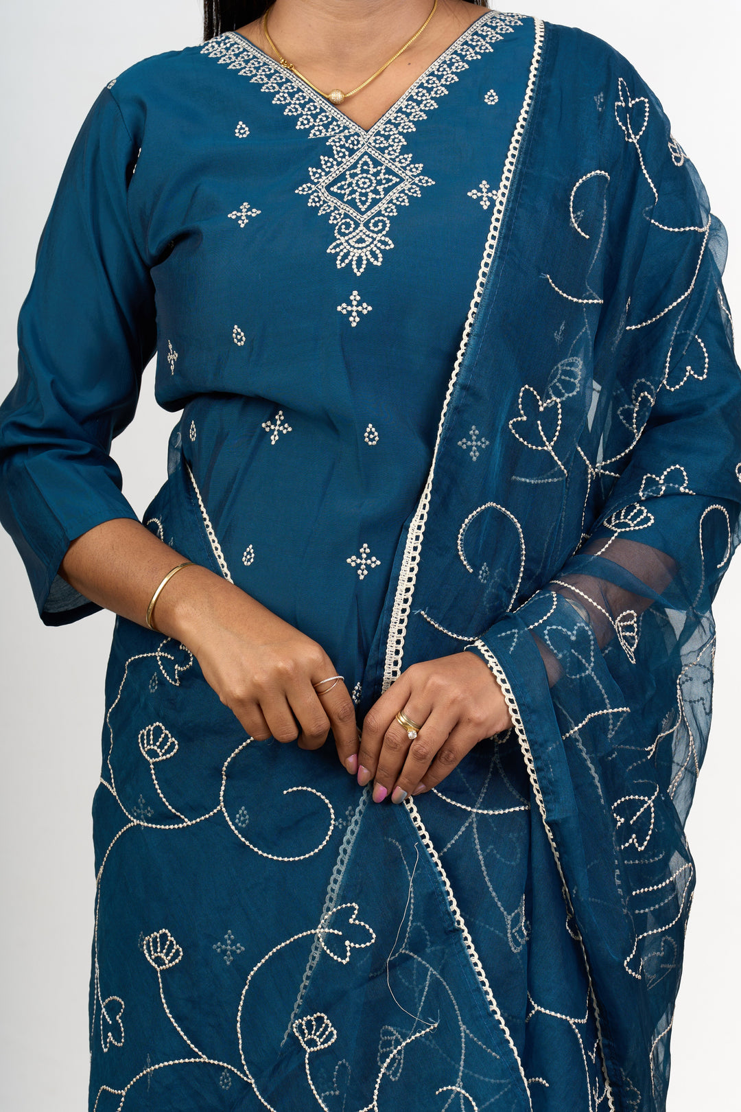 The Nesavu Womens Straight Suit Sets Latest Function Wear Dresses in Blend Silk Womens Straight Suit Set with Floral Embroidery Nesavu Latest Function Wear Dresses Womens Blend Silk Straight Suit Set White Floral Detailing | The Nesavu