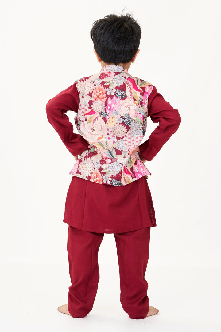 The Nesavu Boys Kurtha Set Maroon Kurta Set for Boys with Floral Digital Print Jacket in Cotton Blend Nesavu Maroon Kurta Set Boys Floral Digital Printed Jacket Cotton Blend | The Nesavu
