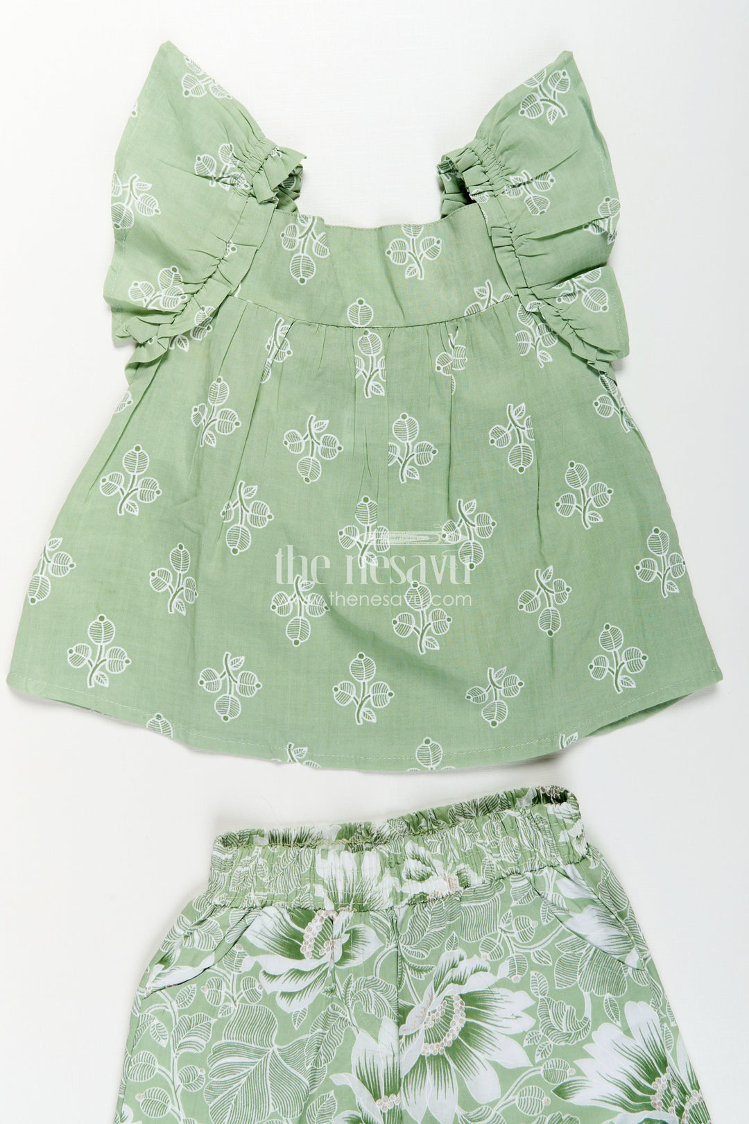 The Nesavu Baby Casual Sets New Born Outfit in Soft Cotton with Green Leaf Digital Print and Matching Ruffle-Sleeve Top and Shorts Nesavu New Born Outfit Cotton Green Floral Printed Sleeveless Top Matching Shorts Set | The Nesavu