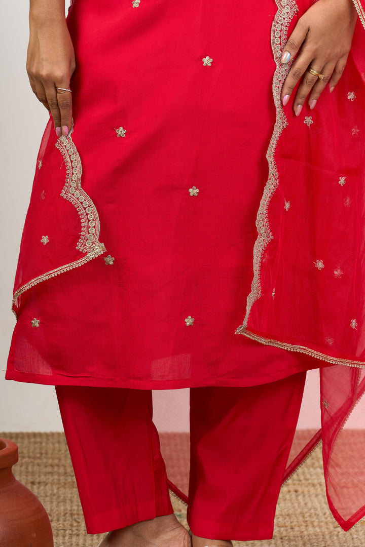 The Nesavu Womens Straight Suit Sets Outfits for Lohri Function with Elegant Embroidery Womens Straight Suit Set in Blend Silk Nesavu Outfits Lohri Function Blend Silk Womens Straight Suit Set Golden Embroidery | The Nesavu