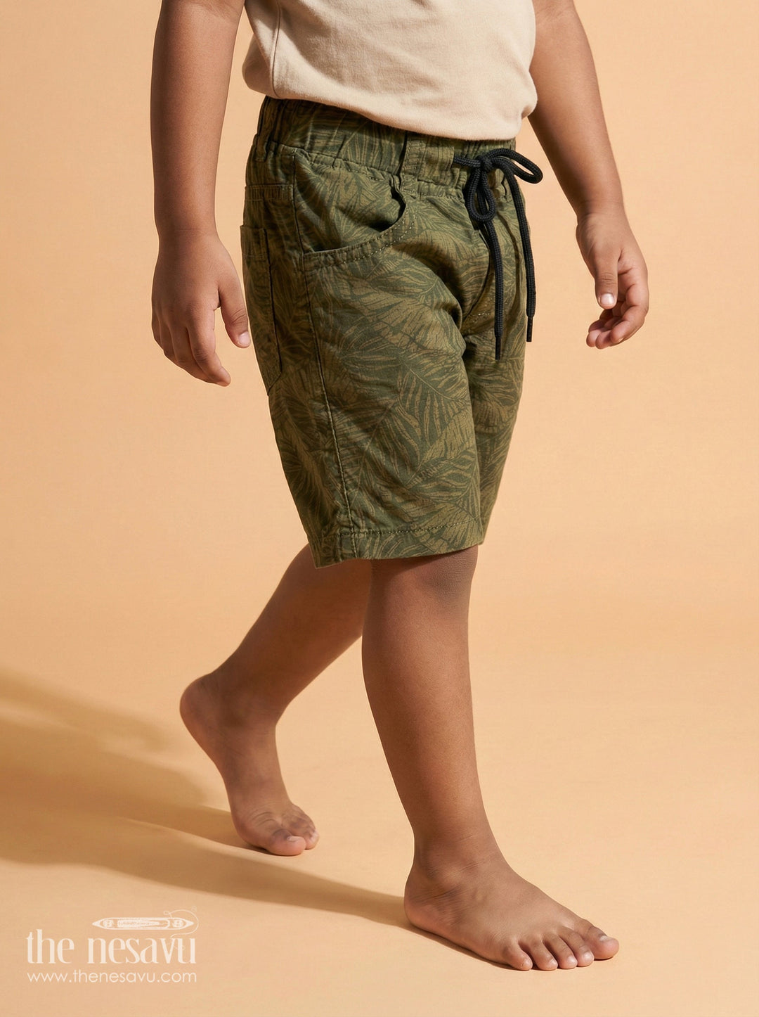 The Nesavu Boys Shorts Printed Boys Cotton Shorts with Drawstring and Leaf Pattern Nesavu 14 (6M) / Green / Cotton BWS067A-14 Boys cotton printed shorts with tropical leaf pattern and elastic waistband