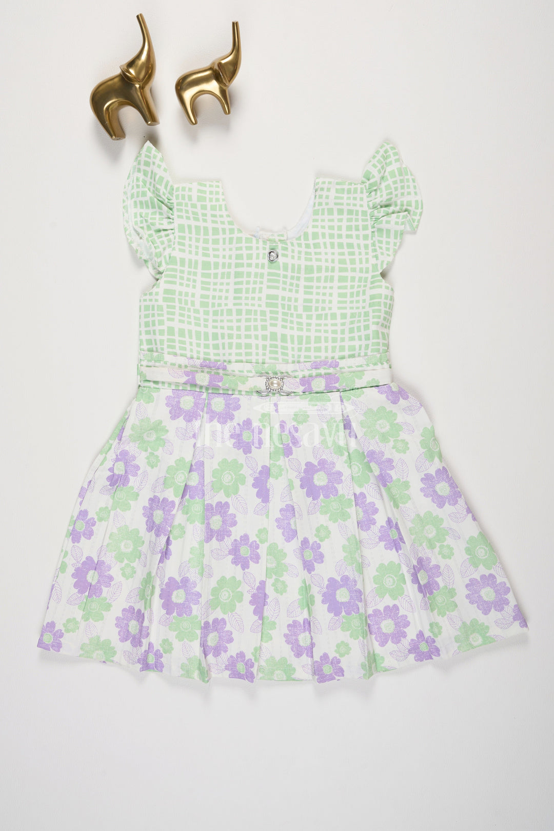 The Nesavu Girls Cotton Frock Purple and Green Floral Checked Cotton Frock with Pleated Skirt for Girls Nesavu 20 (3Y) / Purple GFC1405A-20 Purple and Green Floral Checked Cotton Frock with Pleated Skirt for Girls Nesavu