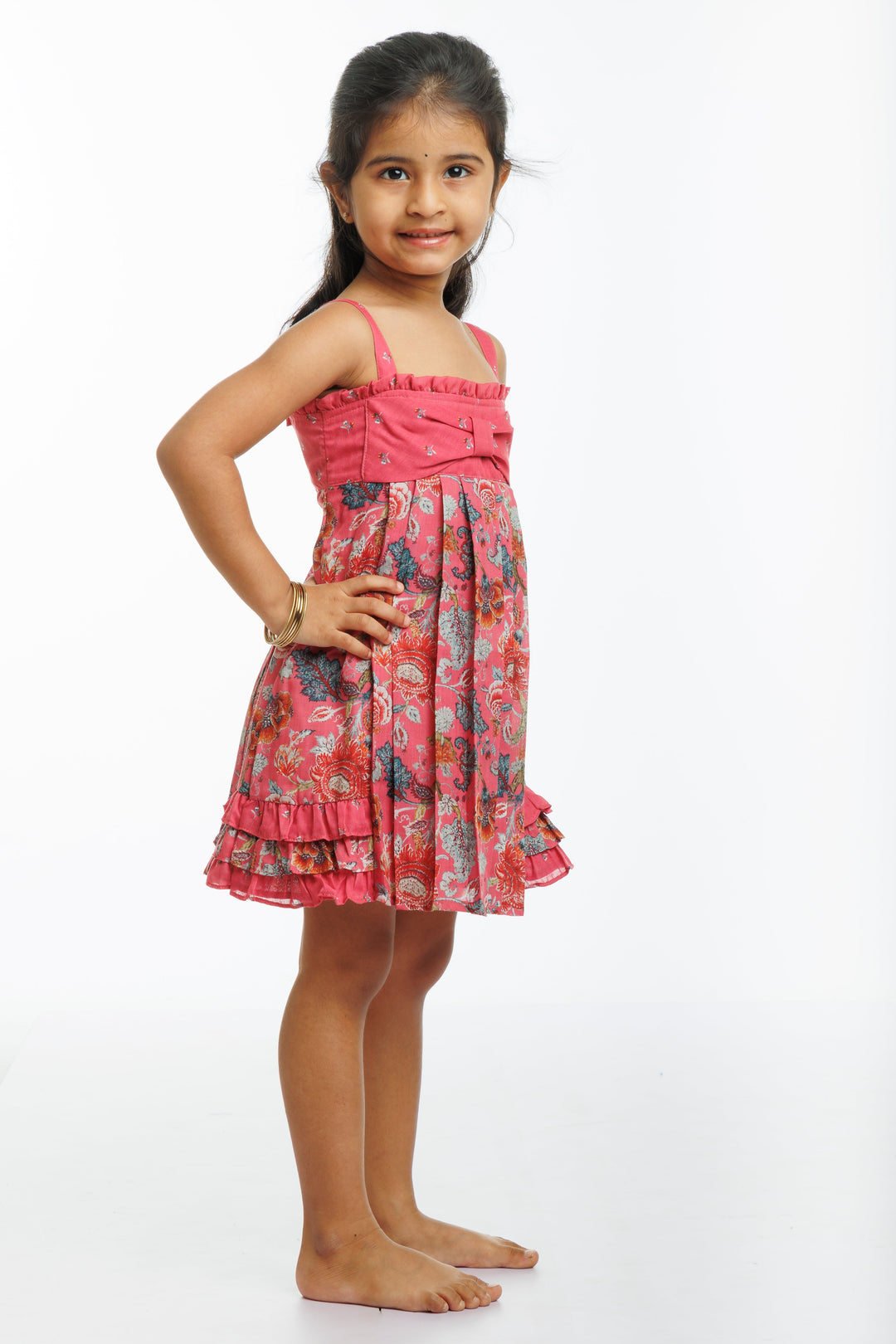 The Nesavu Girls Cotton Frock Radiant Rose Sleeveless Cotton Dress with Garden-Inspired Print for Girls Nesavu Girls Blossom Pink Floral Cotton Dress | Chic Summer Sleeveless Frock | The Nesavu