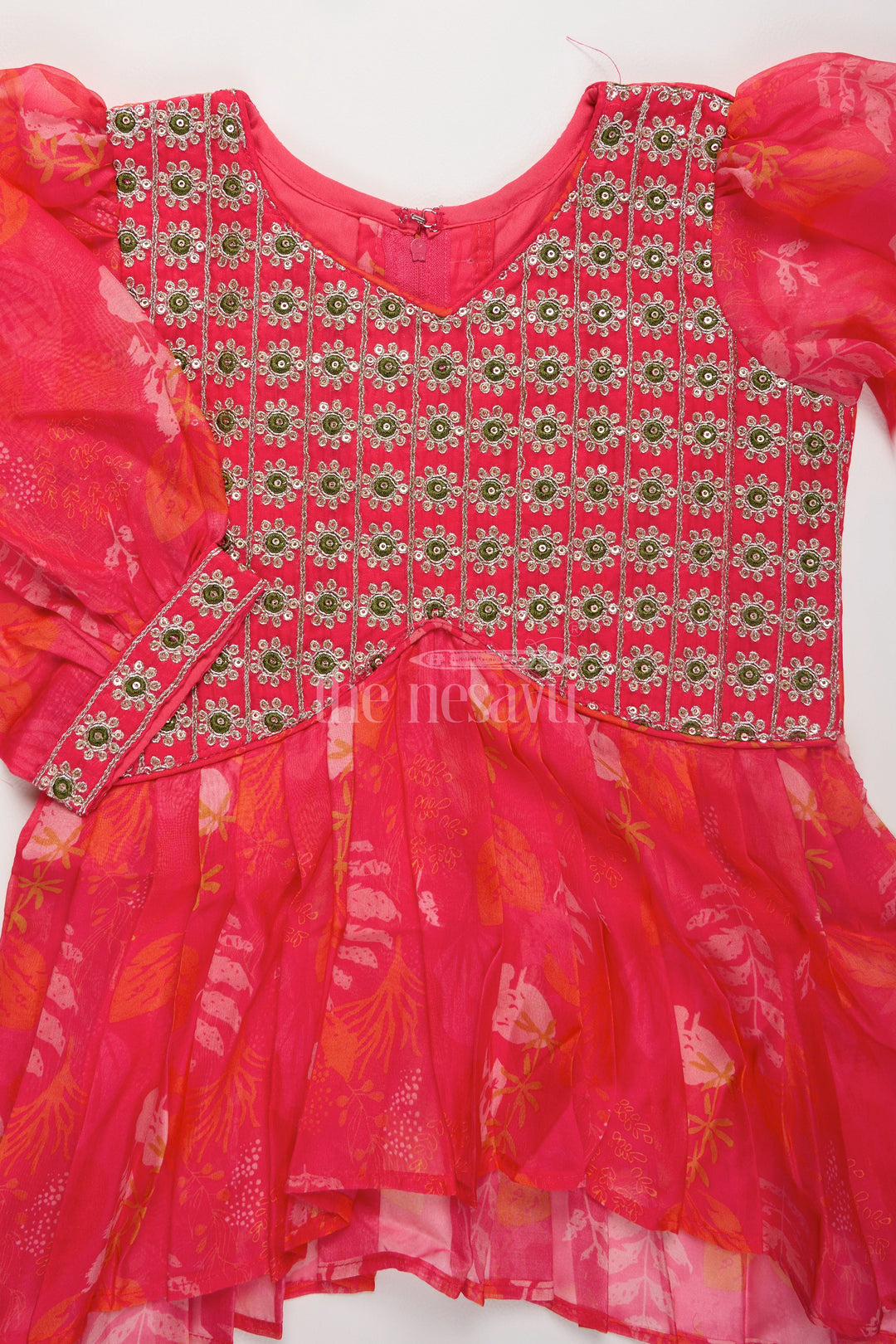 The Nesavu Girls Lehenga Choli Red Girls Lehenga Choli with Floral Embroidery and Puffy Sleeves for Festive Events Nesavu Nesavu Red Girls Lehenga Choli Floral Embroidery Puffy Sleeves Special Occasions