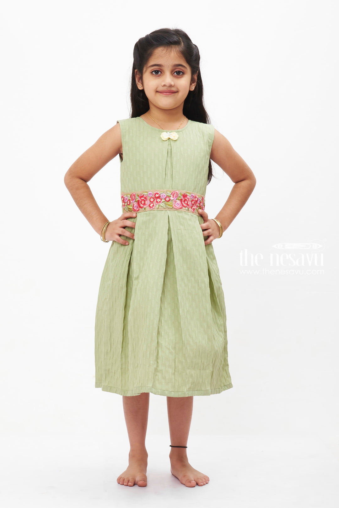 The Nesavu Girls Fancy Frock Sage Elegance Pleated Cotton Dress: Serene Green with Delicate Collar for Girls Nesavu 18 (2Y) / Green GFC1215A-18 Girls' Sage Green Pleated Dress | Cotton Collar Frock for Kids | The Nesavu