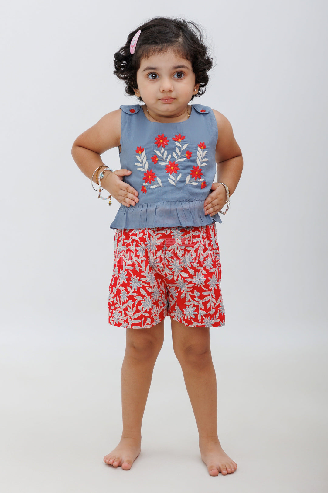 The Nesavu Baby Casual Sets Sleeveless Hand Block Printed Cotton Shorts Set - Grey and Red Nesavu 10 (NB) / Gray GFC1362A-10 Sleeveless Hand Block Printed Cotton Shorts Set for Girls - Grey and Red