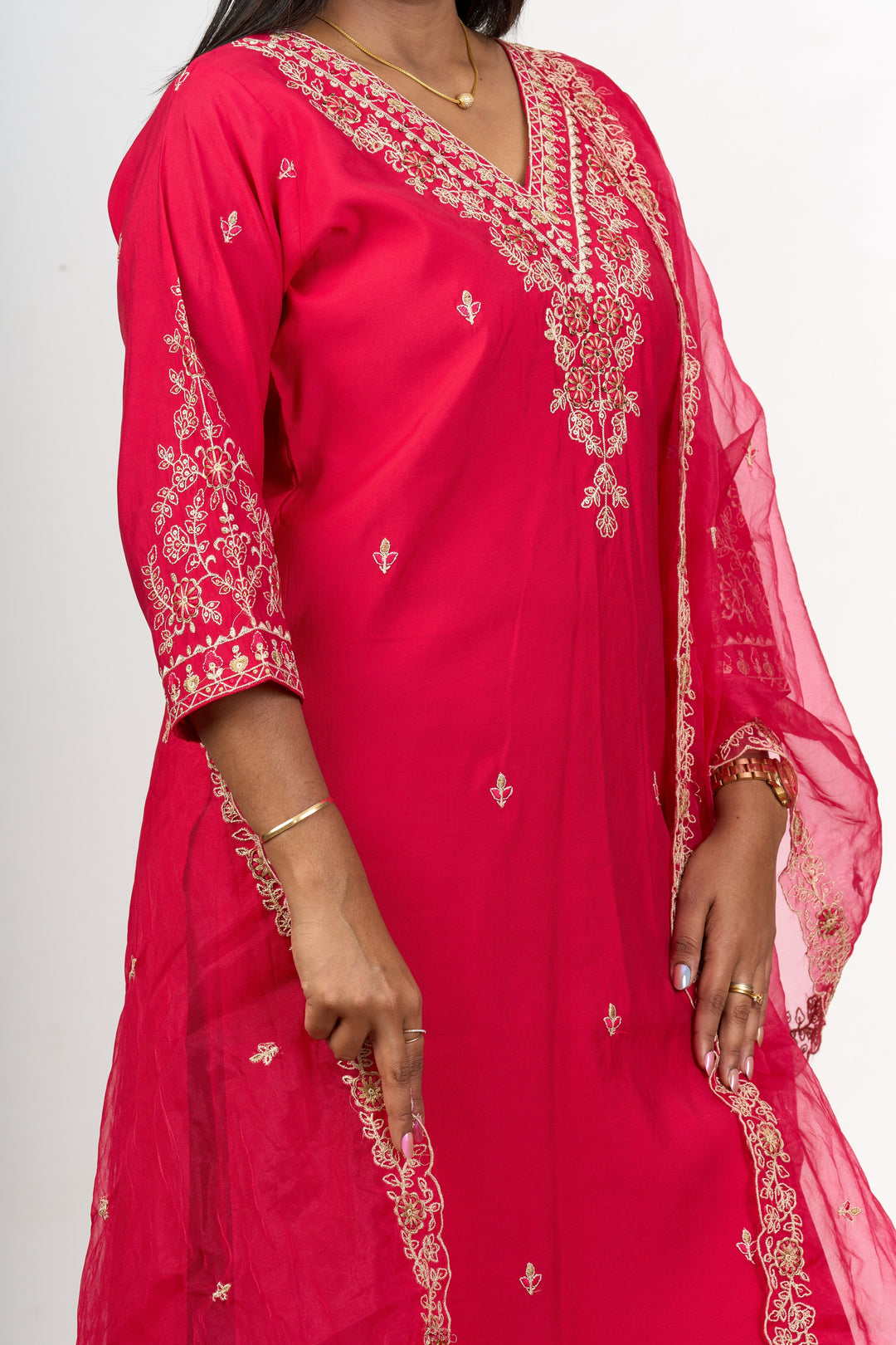 The Nesavu Womens Straight Suit Sets Stylish Blend Silk Kurtis Set for Women with Embroidered Details Nesavu Blend Silk Kurtis Set Women Gold Embroidery Flowy Dupatta - | The Nesavu