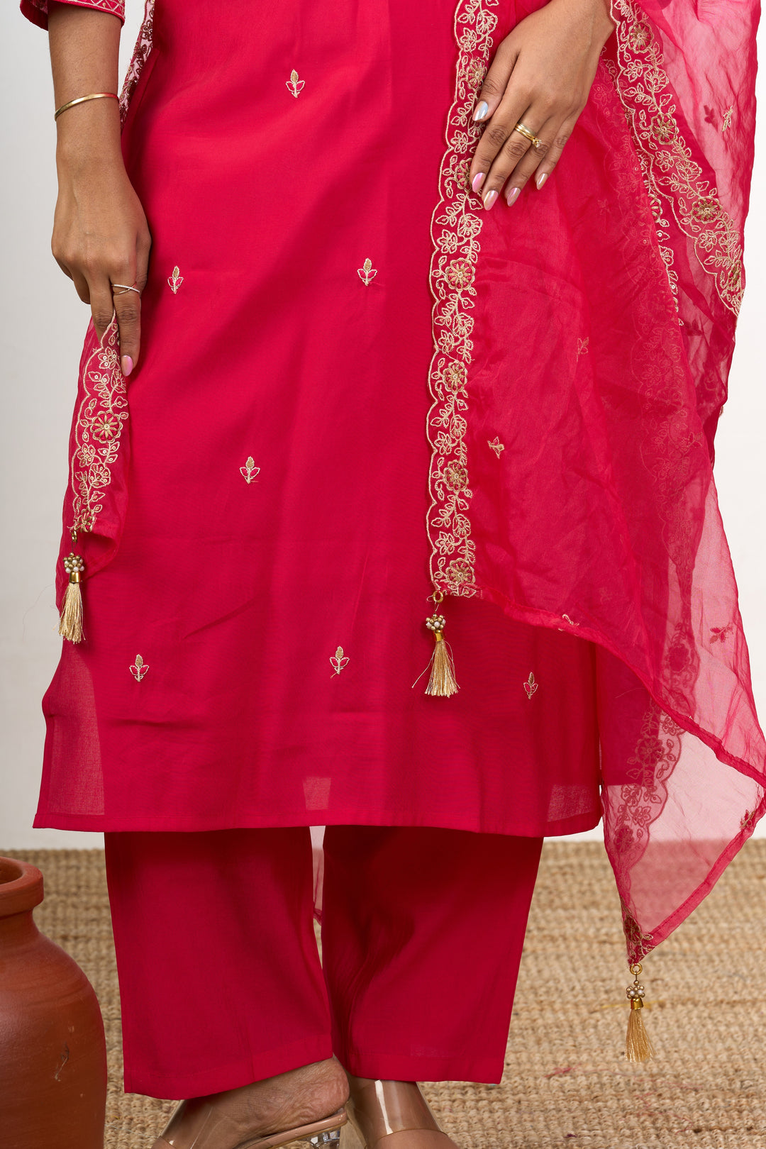 The Nesavu Womens Straight Suit Sets Stylish Blend Silk Kurtis Set for Women with Embroidered Details Nesavu Blend Silk Kurtis Set Women Gold Embroidery Flowy Dupatta - | The Nesavu