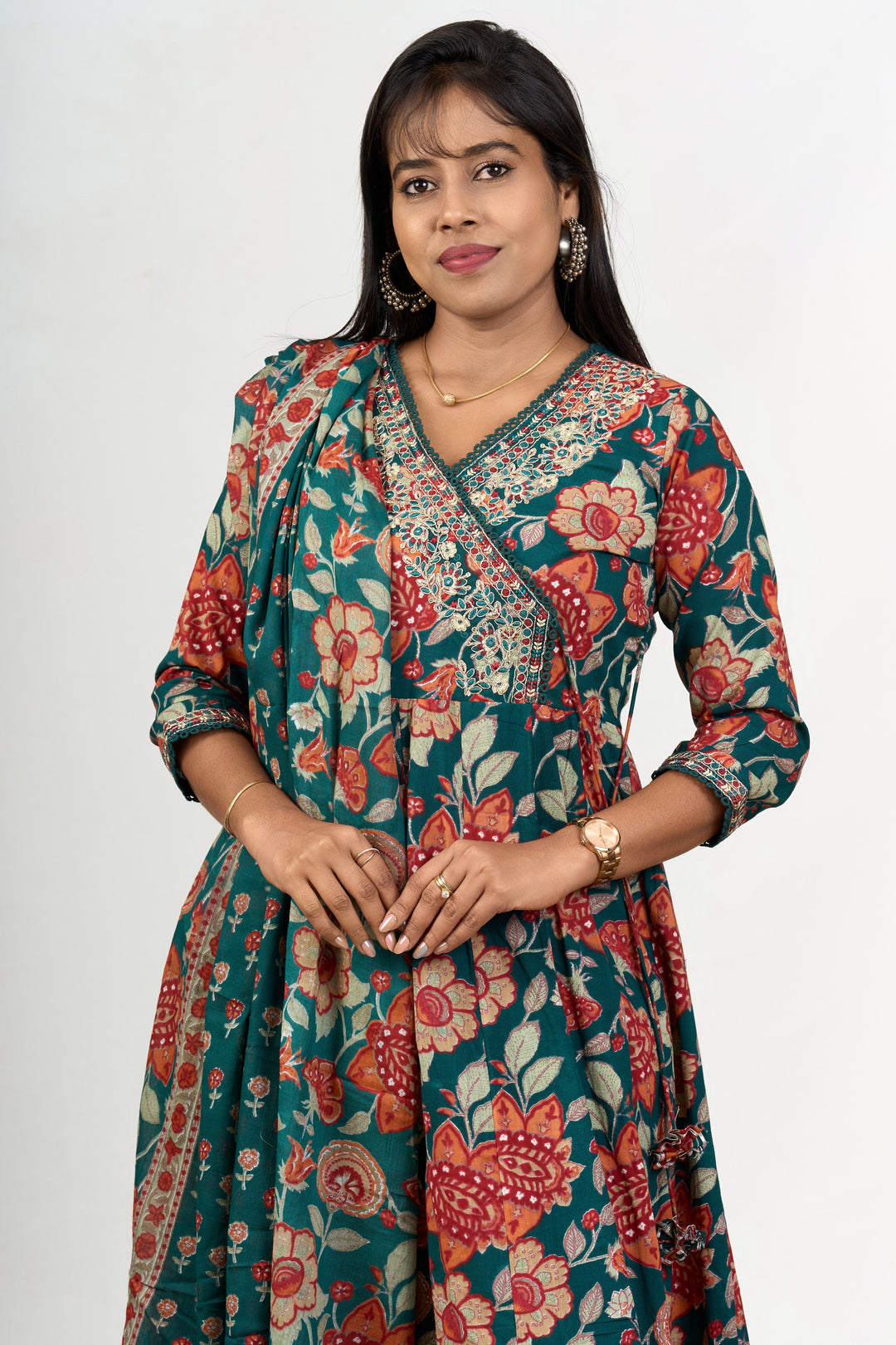 The Nesavu Womens Flared Suit Sets Stylish Cotton Women'S Flared Suit Set Wedding Wear for Women with Green and Floral Charm Nesavu Cotton Women's Flared Green Suit Set Wedding Wear Elegant Occasions | The Nesavu