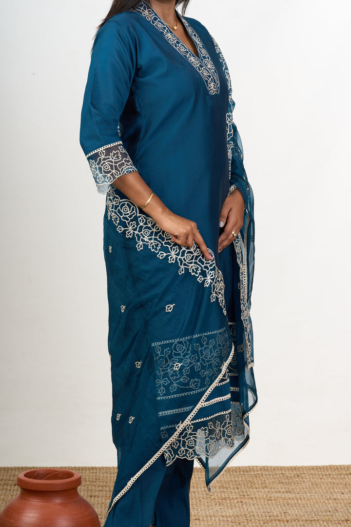 The Nesavu Womens Straight Suit Sets Traditional Teal Georgette Suit Set for Lohri with Fine Thread Embroidery Nesavu Traditional Teal Georgette Suit Set Thread Embroidery Lohri | The Nesavu