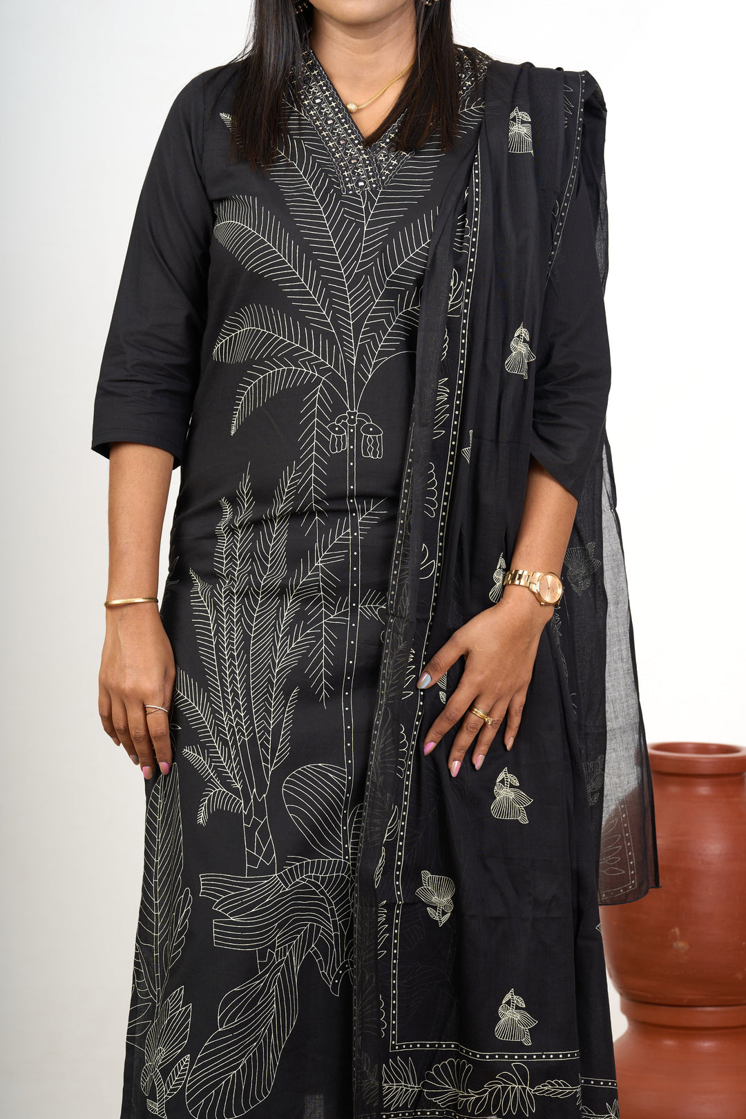 The Nesavu Womens Straight Suit Sets Traditional Women'S Straight Suit Set in Georgette with Unique Patterns Traditional Wear for Women Nesavu Buy Women's Black Georgette Straight Suit Set Traditional Wear Women | The Nesavu