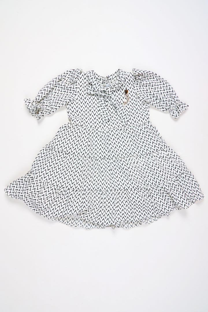 The Nesavu Girls Fancy Frock Trendy Black and White New Frock Design for Girls with Chevron Pattern Nesavu 20 (3Y) / Black GFC1511A-20 Black White New Frock Design Girls Chevron Print Ruffles | The Nesavu