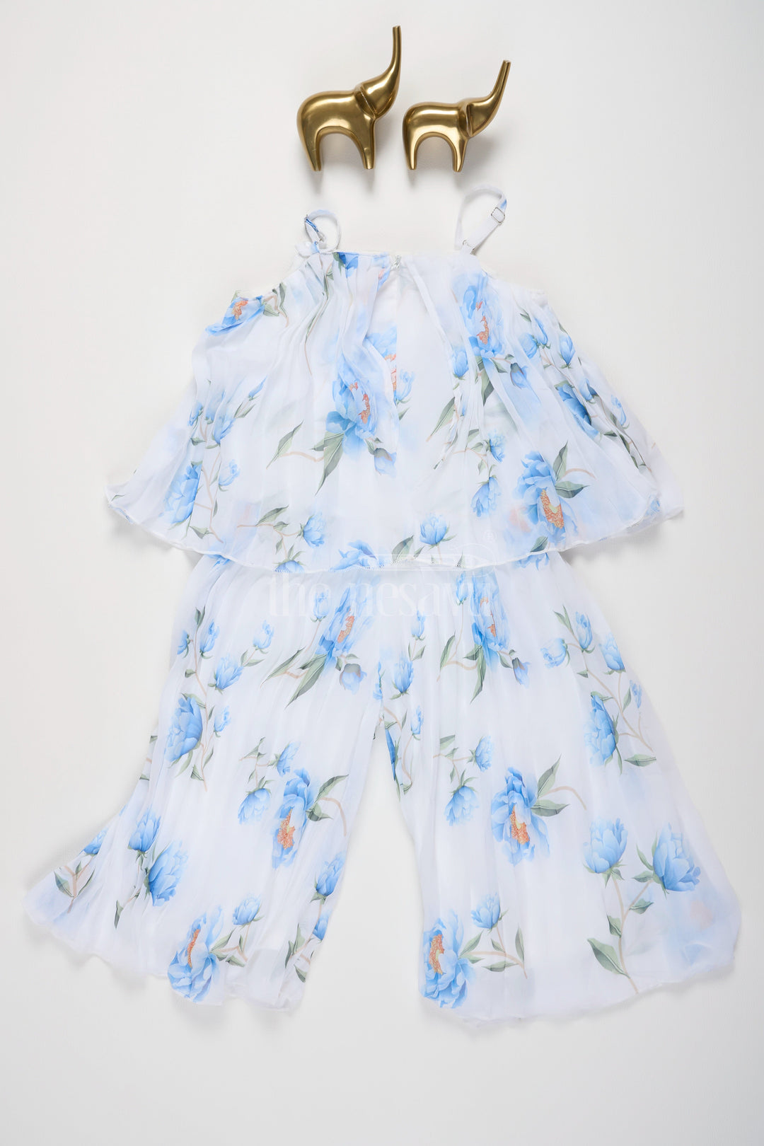 The Nesavu Girls Jumpsuit White and Blue Floral Girls Jumpsuit with Pleated Design and Adjustable Straps Nesavu Nesavu White Blue Floral Girls Jumpsuit Pleated Culottes Adjustable Straps