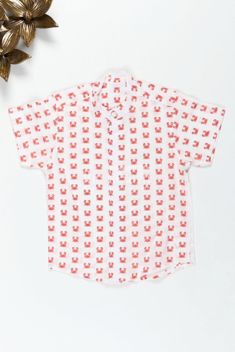 The Nesavu Boys Cotton Shirt White Printed Shirt for Boys in Cotton with Red Crab Motifs and Bold Sea-Inspired Digital Print Nesavu 16 (1Y) / Orange BS284A-16 Nesavu White Printed Shirt Boys Cotton Red Crab Digital Print Sea-Themed Design