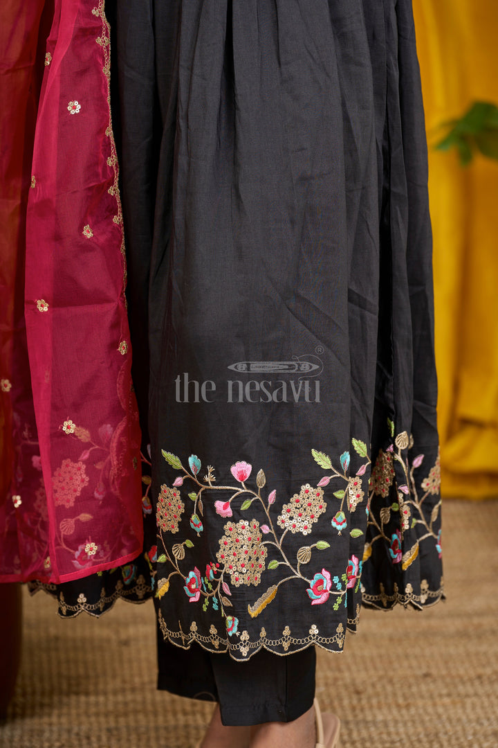 The Nesavu Womens Flared Kurthas Women's Black Blended Silk Anarkali Suit Set with Floral Embroidery and Bell Sleeves Nesavu Nesavu Women's Black Blended Silk Anarkali Suit Set Floral Embroidery Bell Sleeves Red Dupatta