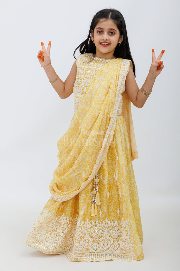 The Nesavu Girls Lehenga Choli Yellow Bandhani Printed Organza Saree and Lehenga for Girls Nesavu 24 (5Y) / Yellow GL471A-24 Yellow Bandhani Printed Saree and Lehenga for Girls - Nesavu