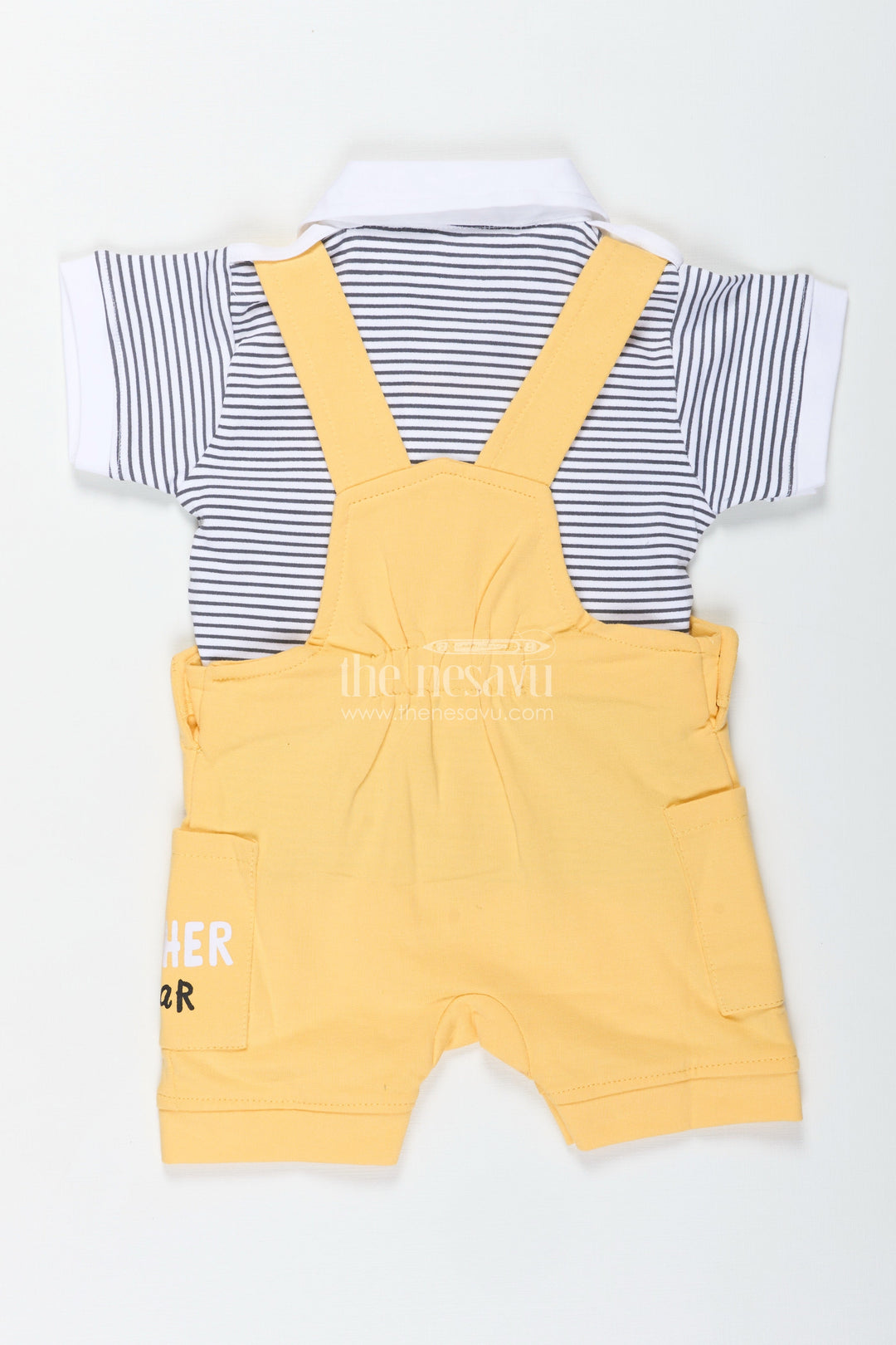 The Nesavu Boys Casual Set Yellow Casual Dress Outfit for Boys with Cotton Animal Digital Print and Playful Dungaree Style Nesavu Nesavu Yellow Cotton Boys Casual Dress Outfit Animal Print Dungaree Set