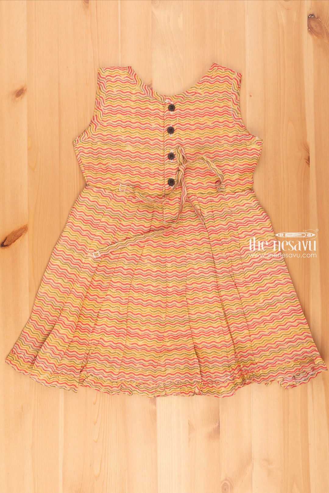 The Nesavu Girls Cotton Frock Yellow Wave Wonder: Sleeveless Daily Wear Cotton Frock for Girls Nesavu Cotton Printed Frock | Daily Wear Cotton Frocks | the Nesavu